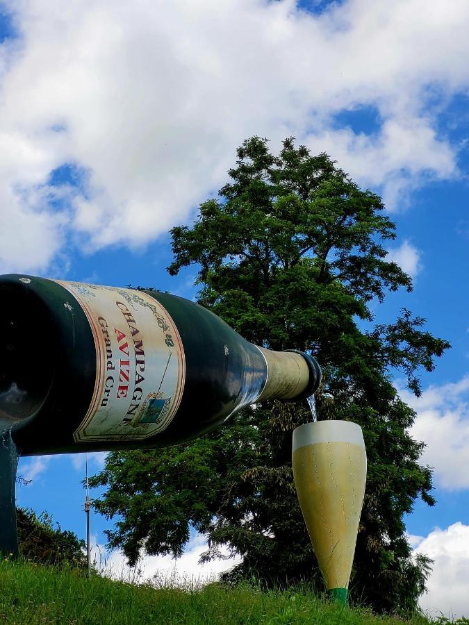 Au 1894 Grand Cru Lägenhet Avize Exteriör bild